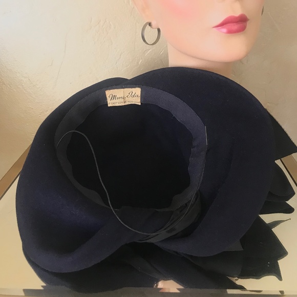 CHIC 1940s\' NAVY FELT FEDORA WITH BLACK FABRIC RIBBON AND LARGE BOW main image 14